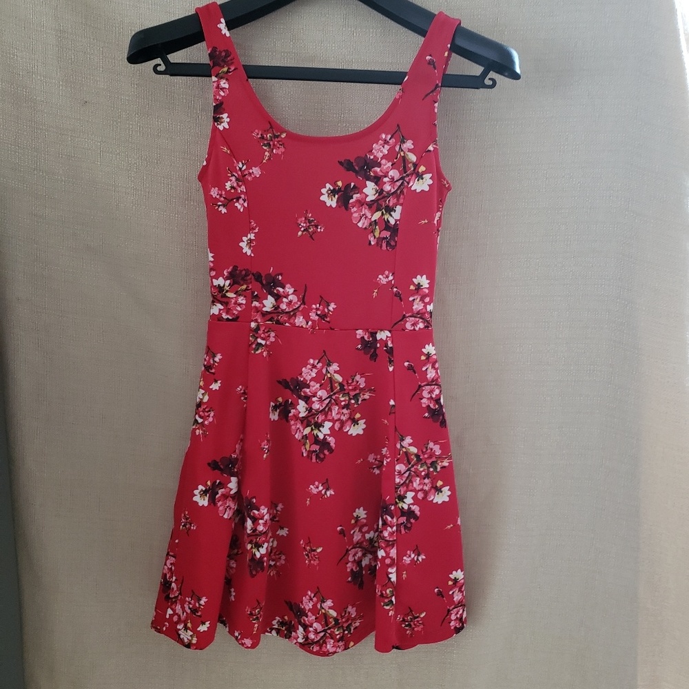 New Red Floral Print Women's Dress - Picture 2 of 2